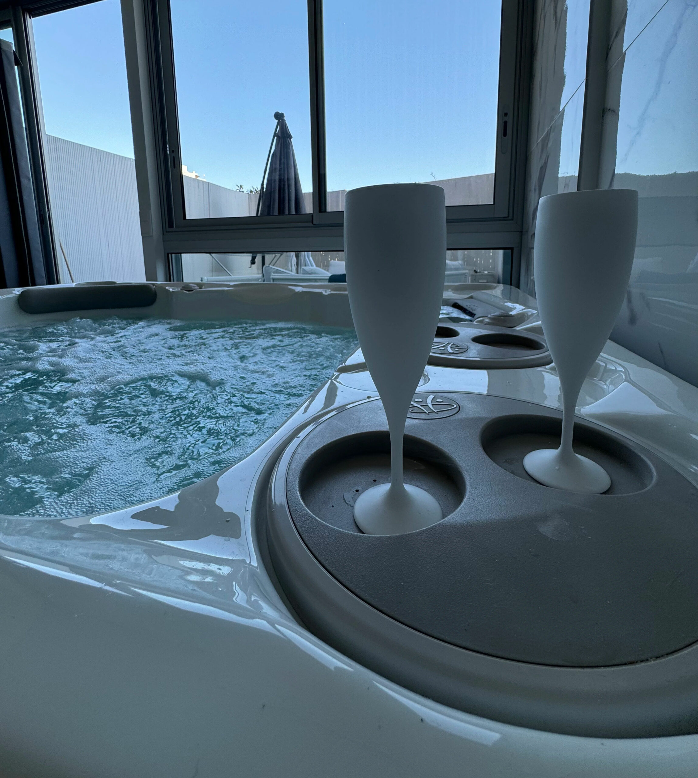 jacuzzi mer cote dazur été champagne